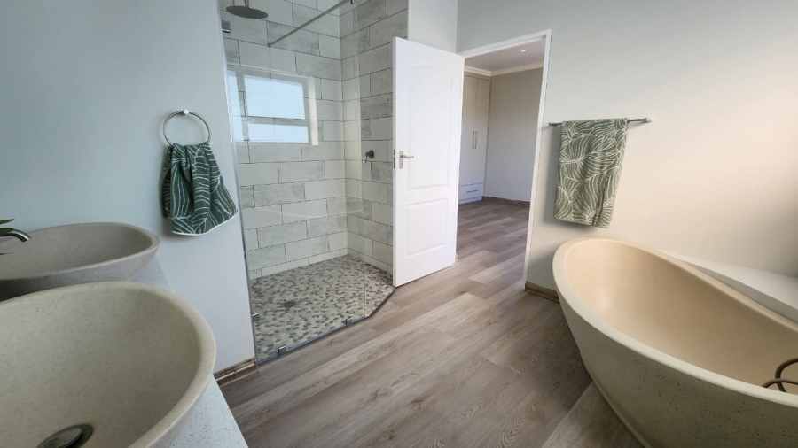 3 Bedroom Property for Sale in Stilbaai Wes Western Cape